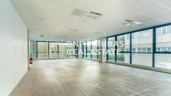 découvrez les tendances et solutions innovantes pour la rénovation de bureaux à clamart en 2025. optimisez vos espaces de travail avec des designs modernes et fonctionnels, adaptés aux besoins de votre entreprise.