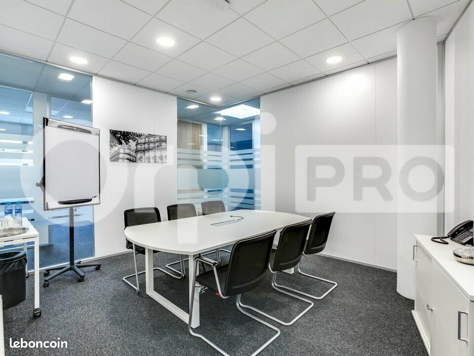 découvrez nos services de rénovation commerciale à bourg-la-reine. transformez vos espaces professionnels avec des solutions sur mesure, alliant esthétique et fonctionnalité pour attirer vos clients et optimiser vos ventes.