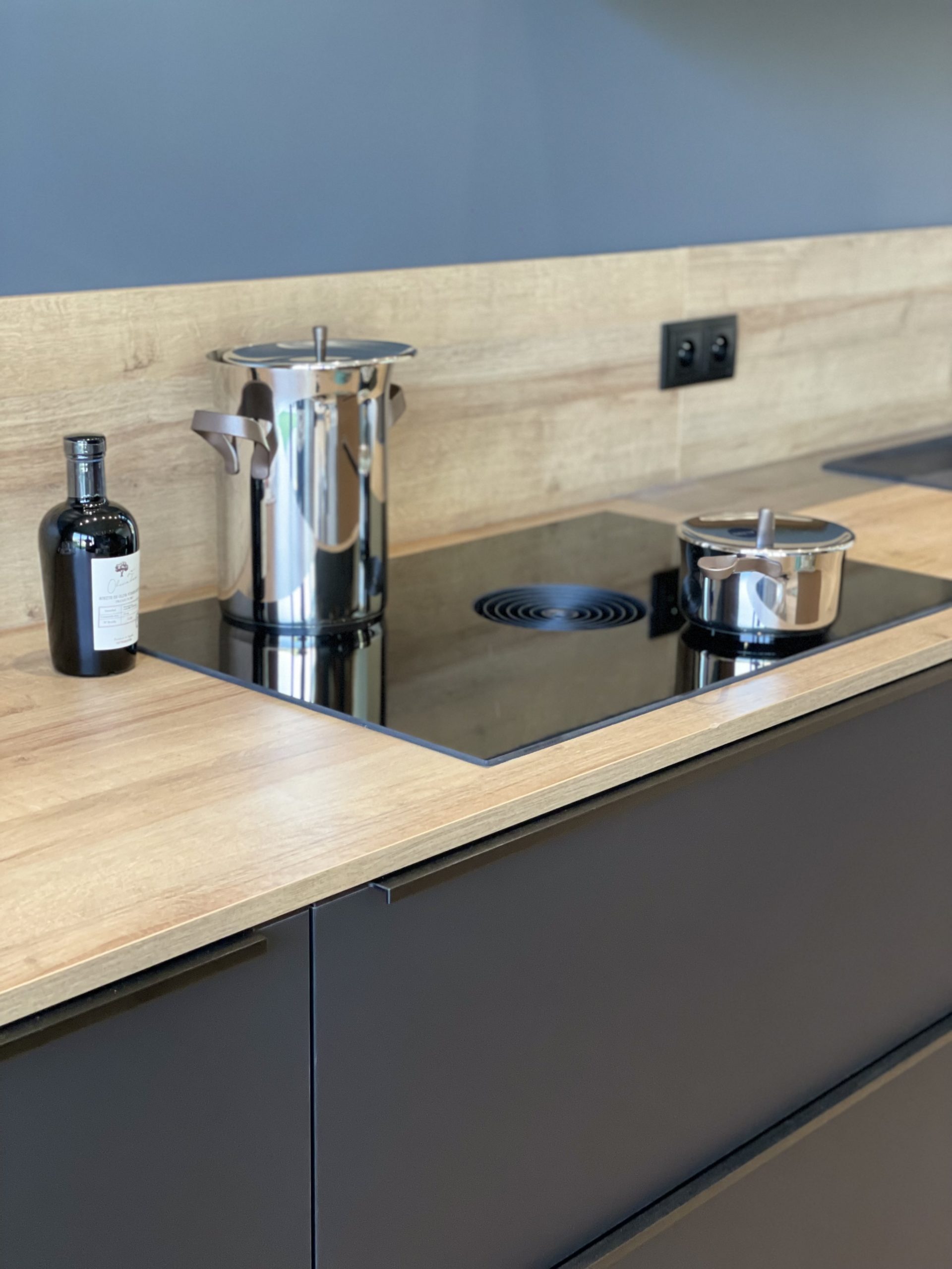 confiez la rénovation de votre cuisine à bry-sur-marne à des experts. solutions sur-mesure, matériaux de qualité et accompagnement personnalisé pour transformer votre espace selon vos envies.