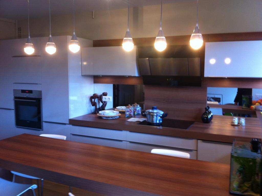 découvrez des services de rénovation de cuisine à châtenay-malabry, alliant esthétisme et fonctionnalité. transformez votre espace culinaire avec nos experts en design et en agencement, tout en bénéficiant de conseils personnalisés pour créer la cuisine de vos rêves.