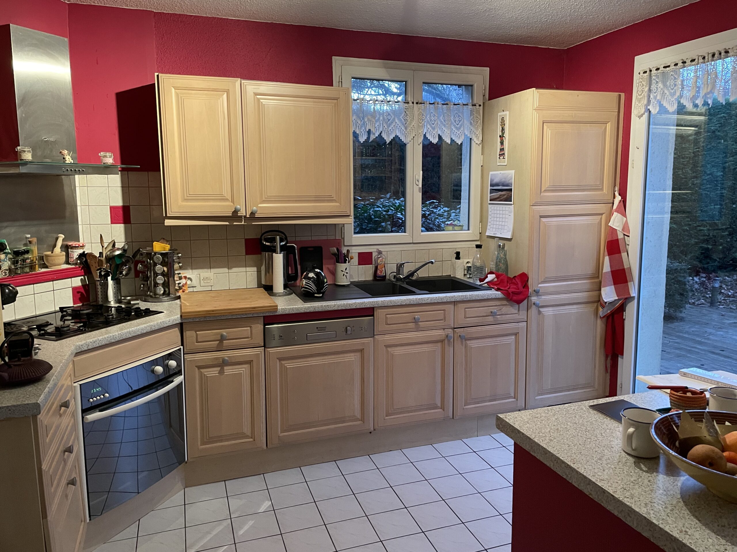 spécialistes en rénovation de cuisine à fresnes, nous vous accompagnons pour transformer votre espace culinaire en 2025. qualité, modernité et conseils personnalisés pour une cuisine à votre image.