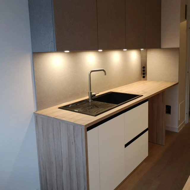 confiez la rénovation de votre cuisine à garches à des experts : conception sur mesure, matériaux de qualité et finitions soignées pour transformer votre espace culinaire.