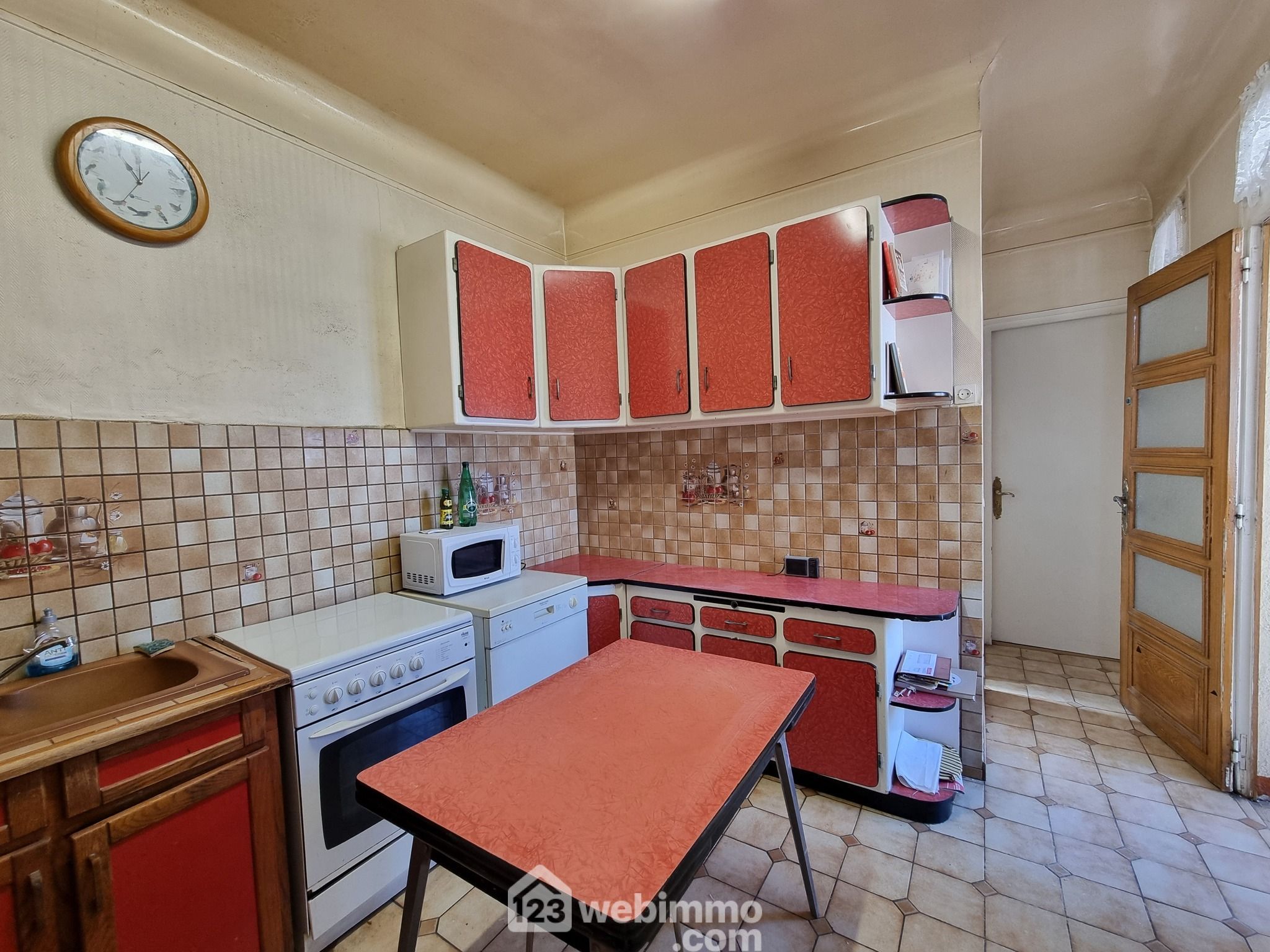 envie d’une cuisine moderne à ivry en 2025 ? découvrez nos solutions de rénovation sur mesure : conception, matériaux de qualité et accompagnement personnalisé pour transformer votre espace culinaire.