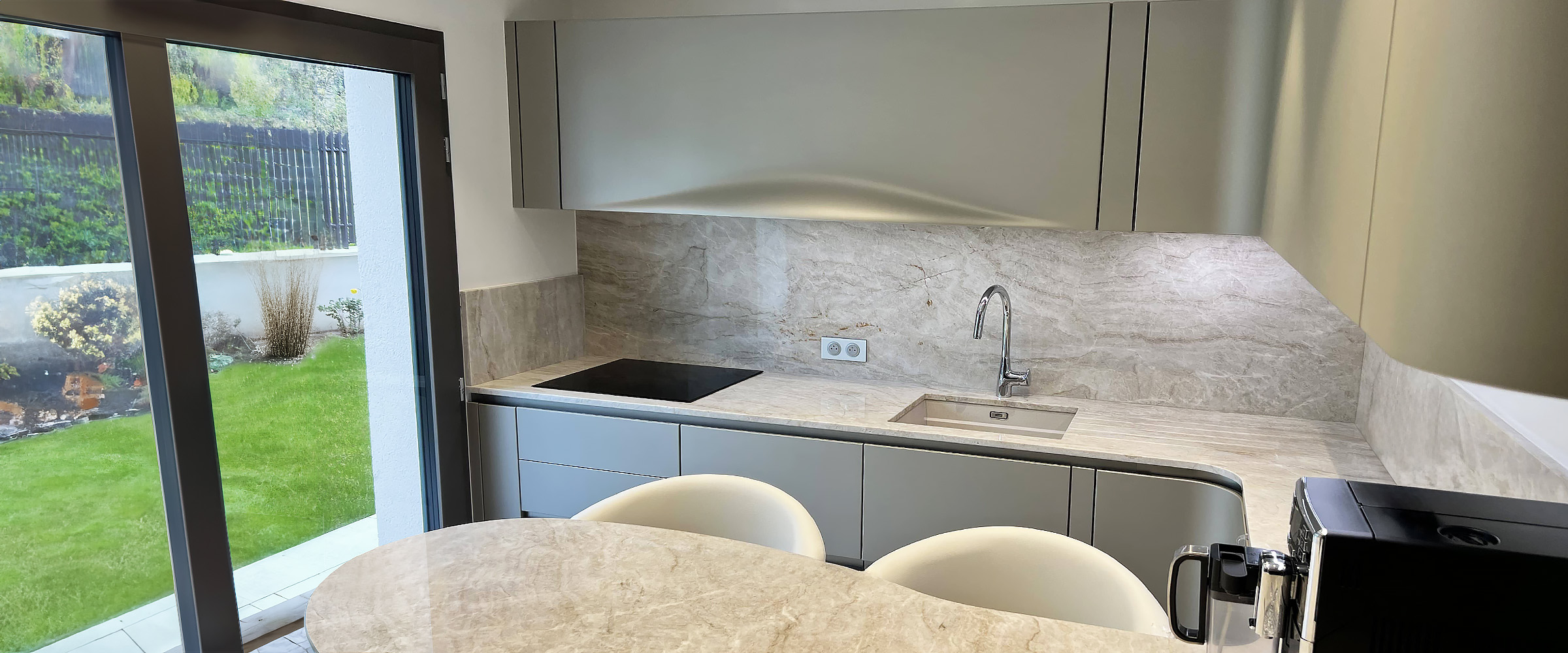 confiez la rénovation de votre cuisine moderne à boulogne-billancourt à des experts. profitez de solutions sur-mesure, design contemporain et matériaux de qualité pour transformer votre espace culinaire.