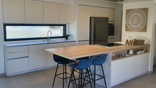 découvrez nos conseils et idées pour réussir la rénovation d’une cuisine moderne : aménagement, choix des matériaux, astuces déco et design contemporain pour transformer votre espace culinaire.