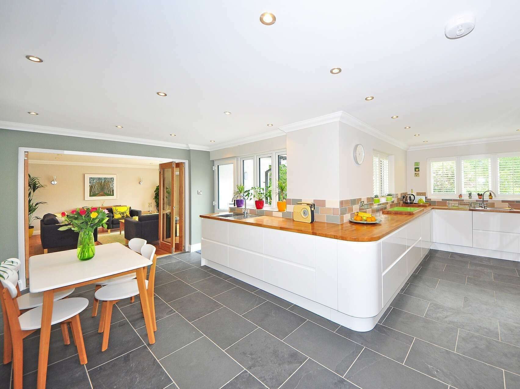 découvrez nos services de rénovation de cuisine à paris 75017. transformez votre espace culinaire avec des designs modernes et des matériaux de qualité. contactez-nous pour un devis personnalisé et donnez vie à vos projets de cuisine.