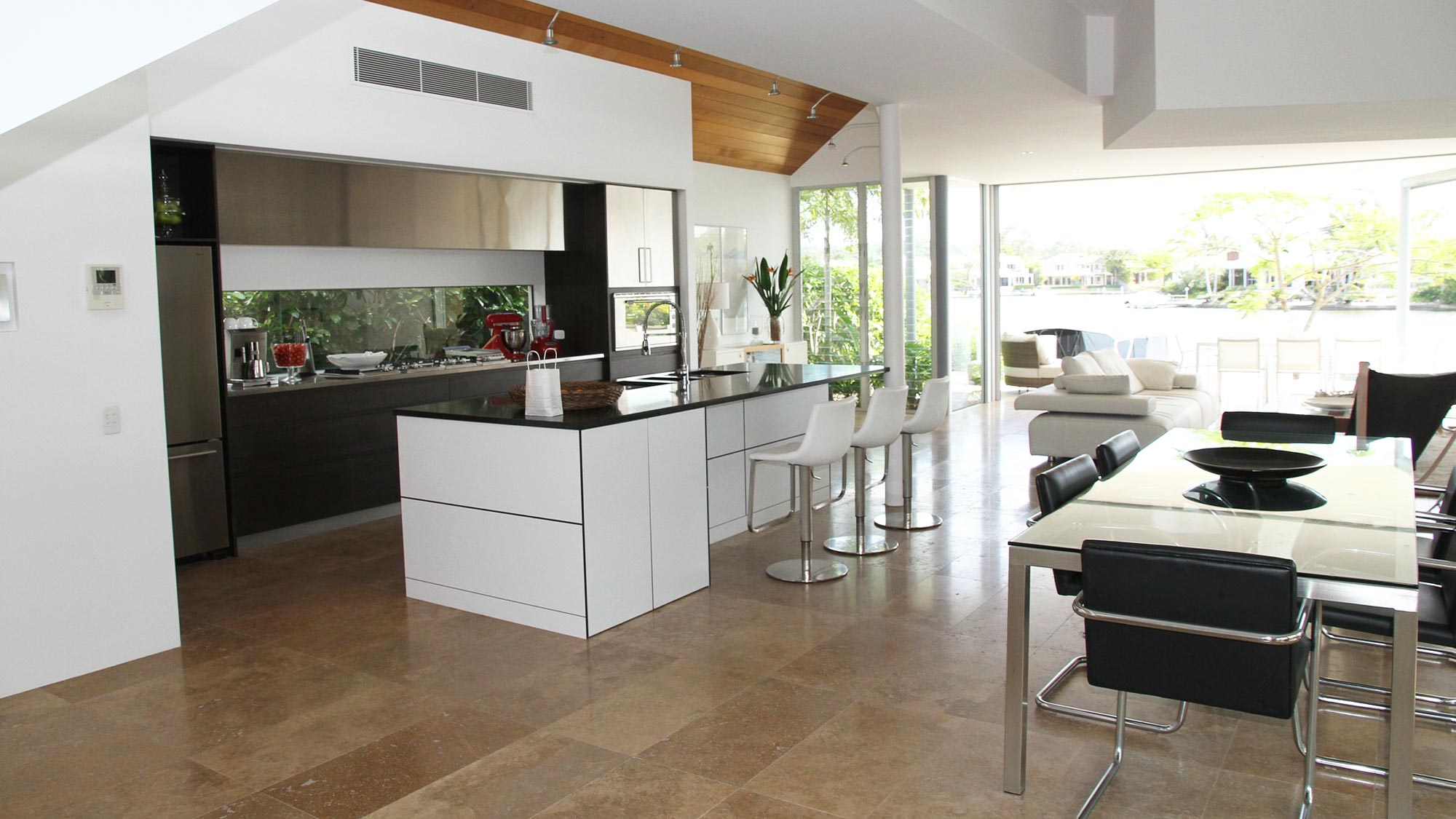 découvrez des services de rénovation de cuisine à paris 75020, alliant design moderne et fonctionnel. transformez votre espace culinaire avec nos experts, pour une cuisine à la fois esthétique et pratique. demandez un devis gratuit dès aujourd'hui !