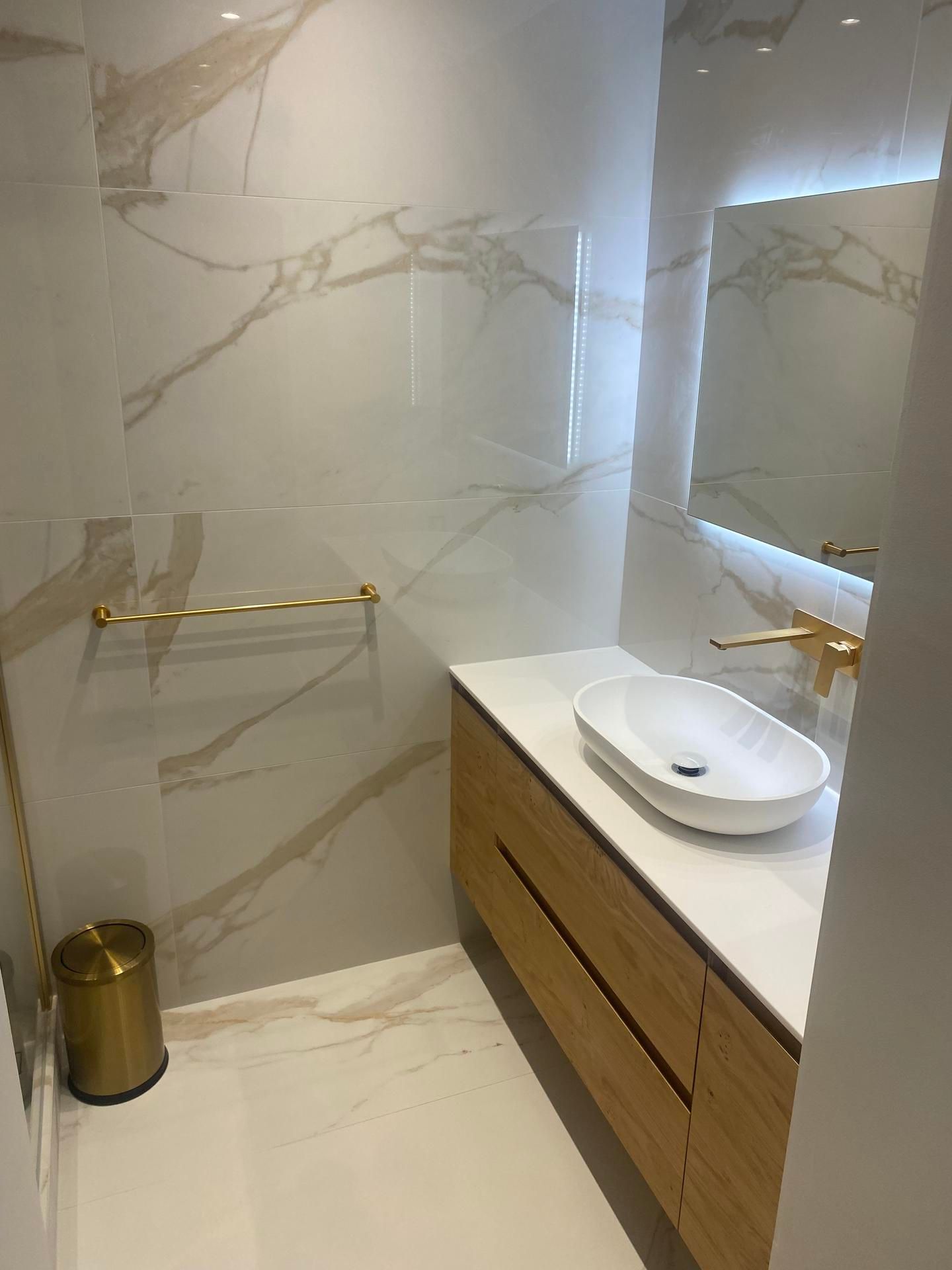 découvrez nos services de rénovation de cuisine à ville-d'avray : conception sur-mesure, matériaux de qualité et accompagnement personnalisé pour transformer votre espace culinaire.