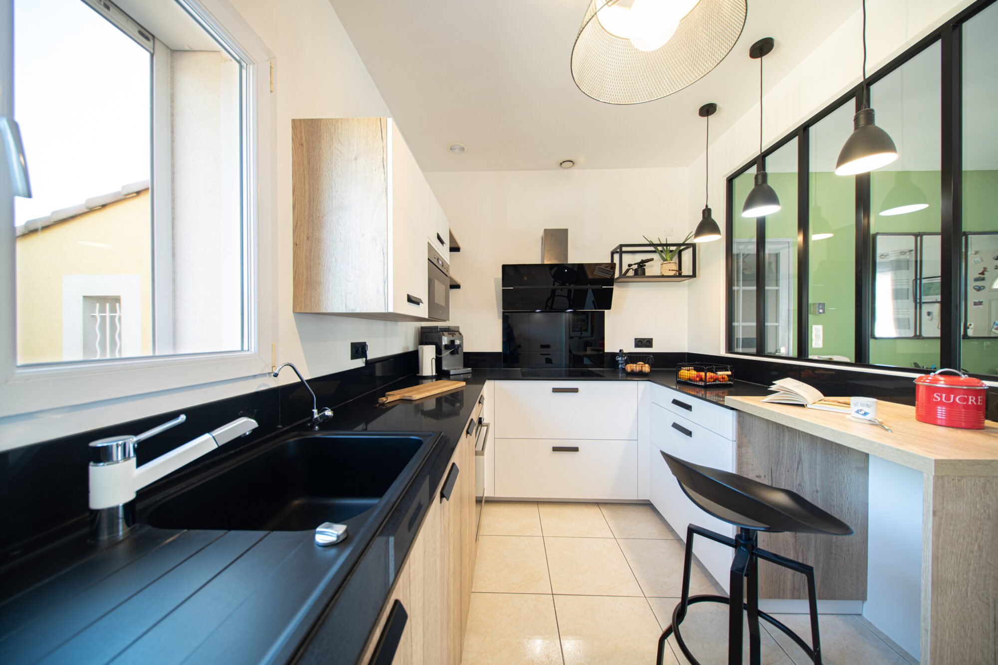 vous cherchez à rénover votre cuisine à villeneuve-saint-georges ? profitez de notre expertise pour donner une nouvelle vie à votre espace culinaire avec des solutions sur mesure et des matériaux de qualité.