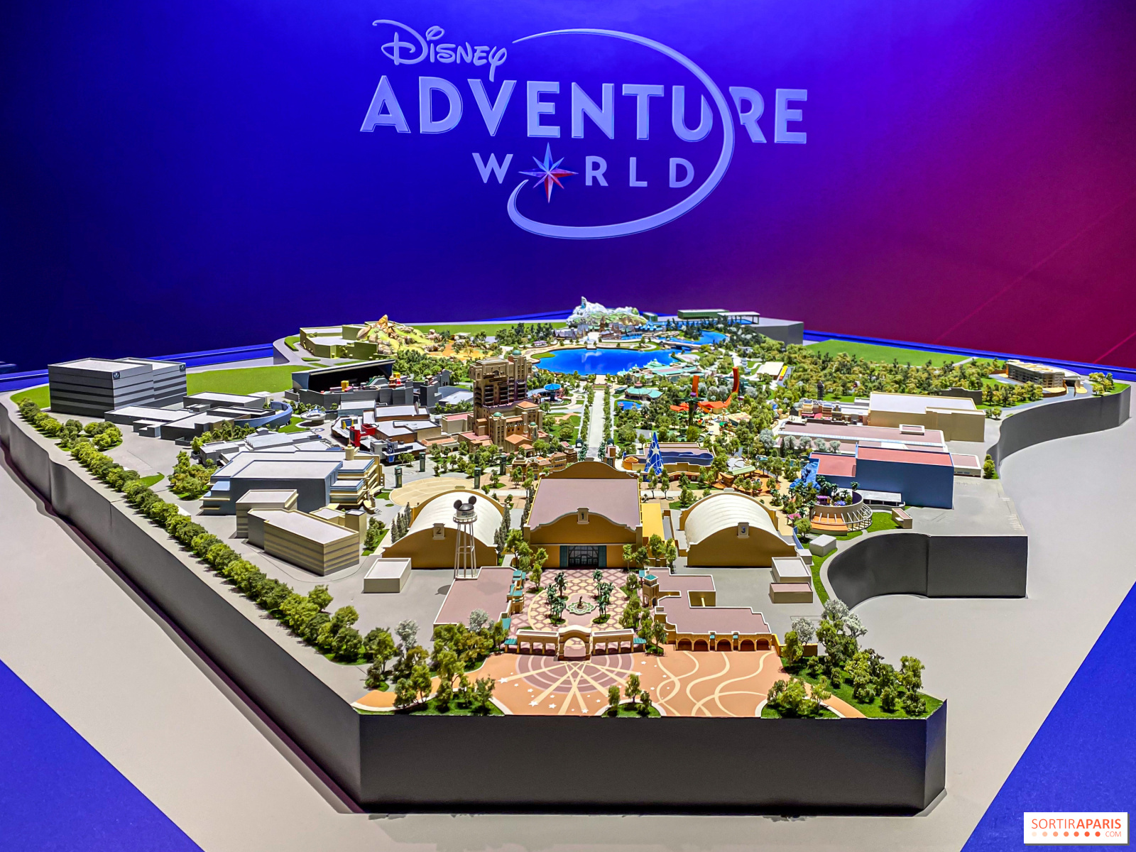 découvrez toutes les informations sur la grande rénovation de disneyland paris prévue pour 2025 : nouveaux espaces, attractions modernisées et expériences inédites pour petits et grands.