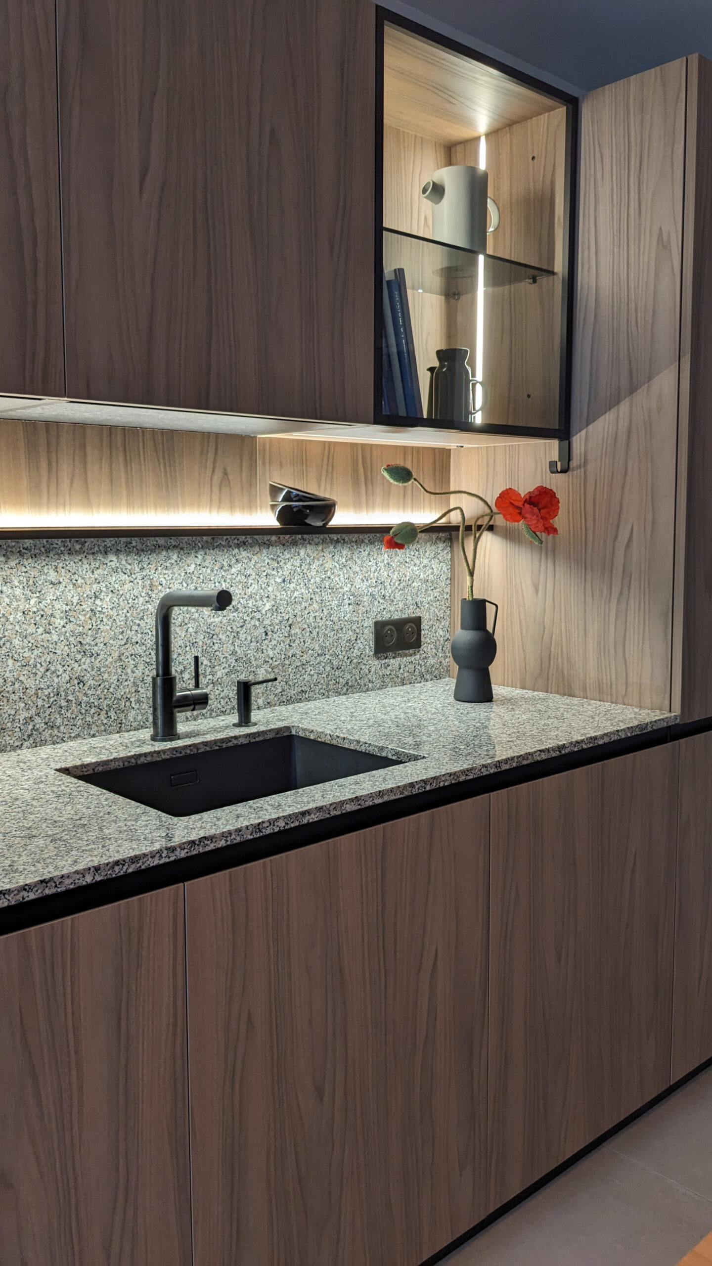 découvrez nos services de rénovation électrique pour votre cuisine à châtillon en 2025. profitez d'une installation moderne, sécurisée et adaptée à vos besoins pour transformer votre espace culinaire en un lieu fonctionnel et esthétique.