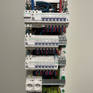 rénovation électrique de cuisine à chaville en 2025 : mise aux normes nfc 15-100, sécurité optimale, solutions sur mesure. devis gratuit, intervention rapide.