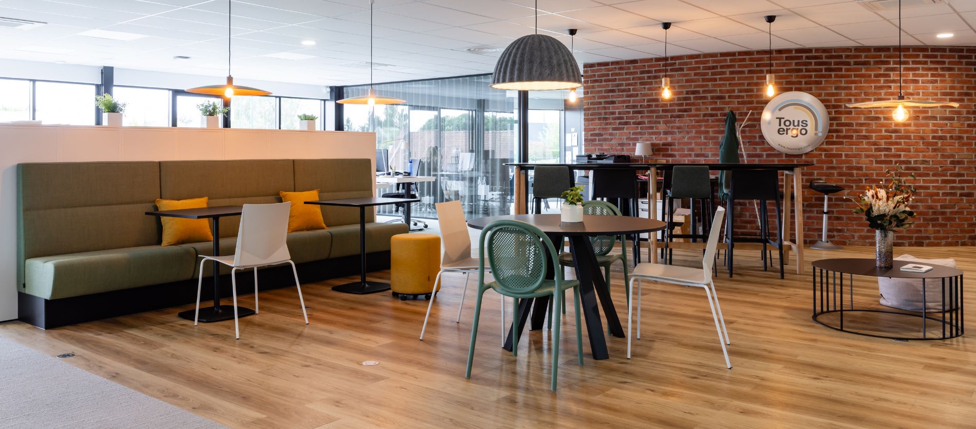 optimisez vos locaux avec notre service de rénovation d'espaces professionnels en 2025. modernité, efficacité et bien-être au travail garantis. demandez un devis personnalisé !