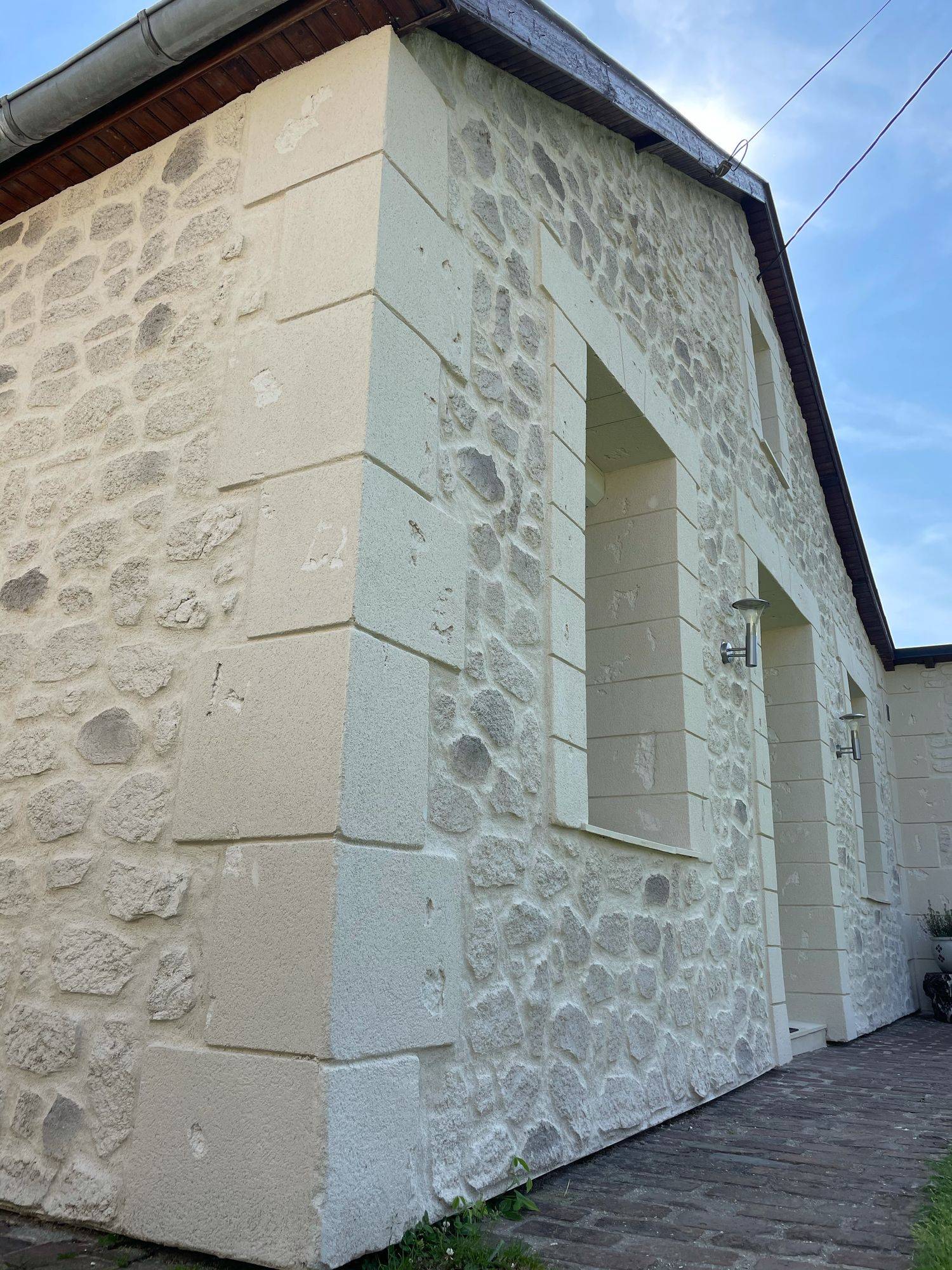 découvrez nos conseils et solutions pour réussir la rénovation de votre façade. améliorez l’esthétique, l’isolation et la valeur de votre maison grâce à des travaux adaptés à vos besoins.