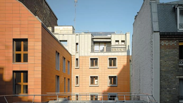 découvrez nos solutions de rénovation de fenêtres à paris en 2025 : conseils, matériaux modernes et artisans qualifiés pour améliorer confort, isolation et esthétique de votre habitat.