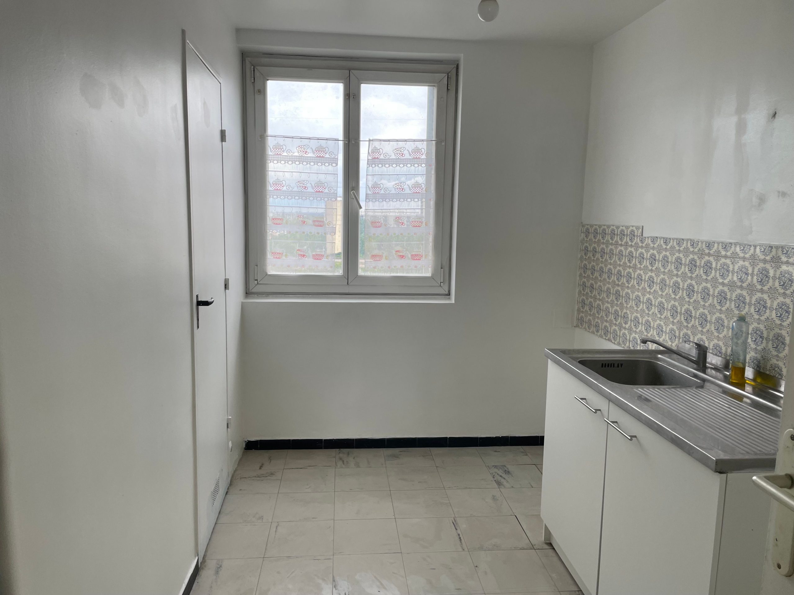 découvrez nos services de rénovation intérieure à fontenay-sous-bois en 2025. transformez votre espace de vie avec des solutions sur mesure, des matériaux de qualité et un savoir-faire professionnel. contactez-nous pour un devis gratuit et donnez vie à vos projets de rénovation!