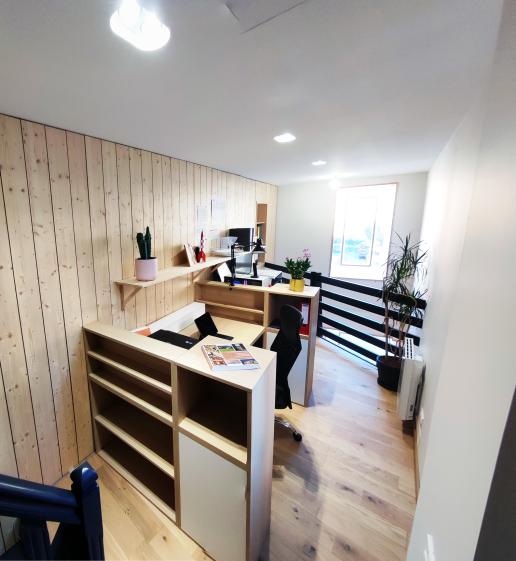 découvrez nos services de rénovation intérieure pour locaux commerciaux. transformez votre espace avec des solutions sur mesure et un design moderne qui reflète l'identité de votre entreprise. optimisez l'ergonomie et l'esthétique tout en respectant votre budget.