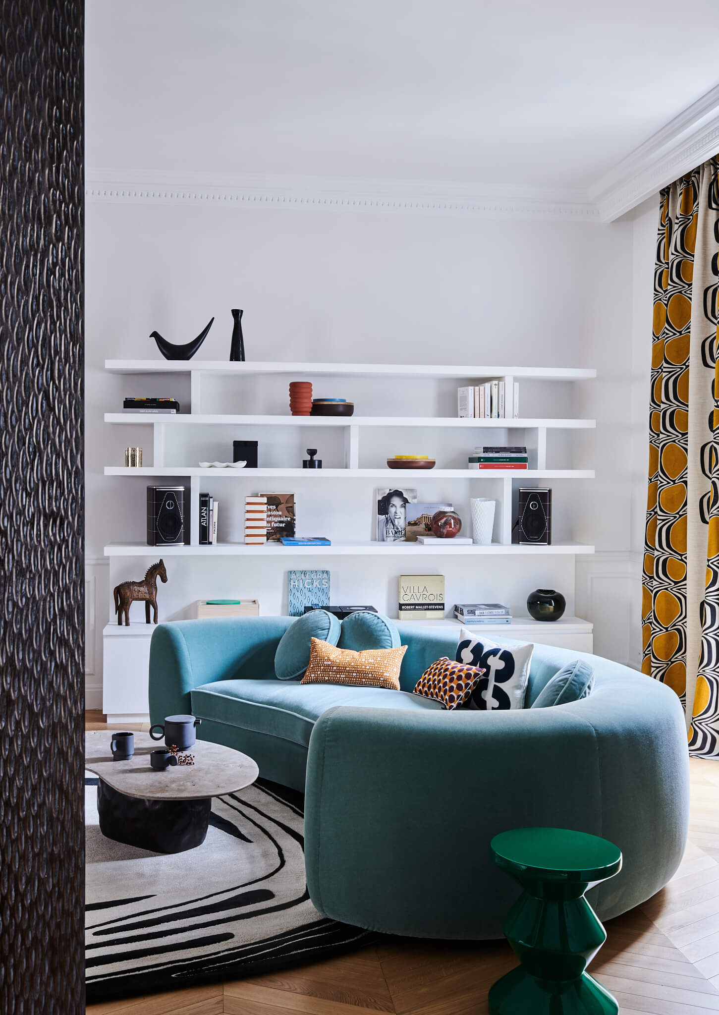 découvrez nos services de rénovation intérieure à paris 75007. transformez votre espace de vie avec des solutions sur mesure, un design moderne et un savoir-faire artisanal. contactez-nous pour un devis personnalisé!