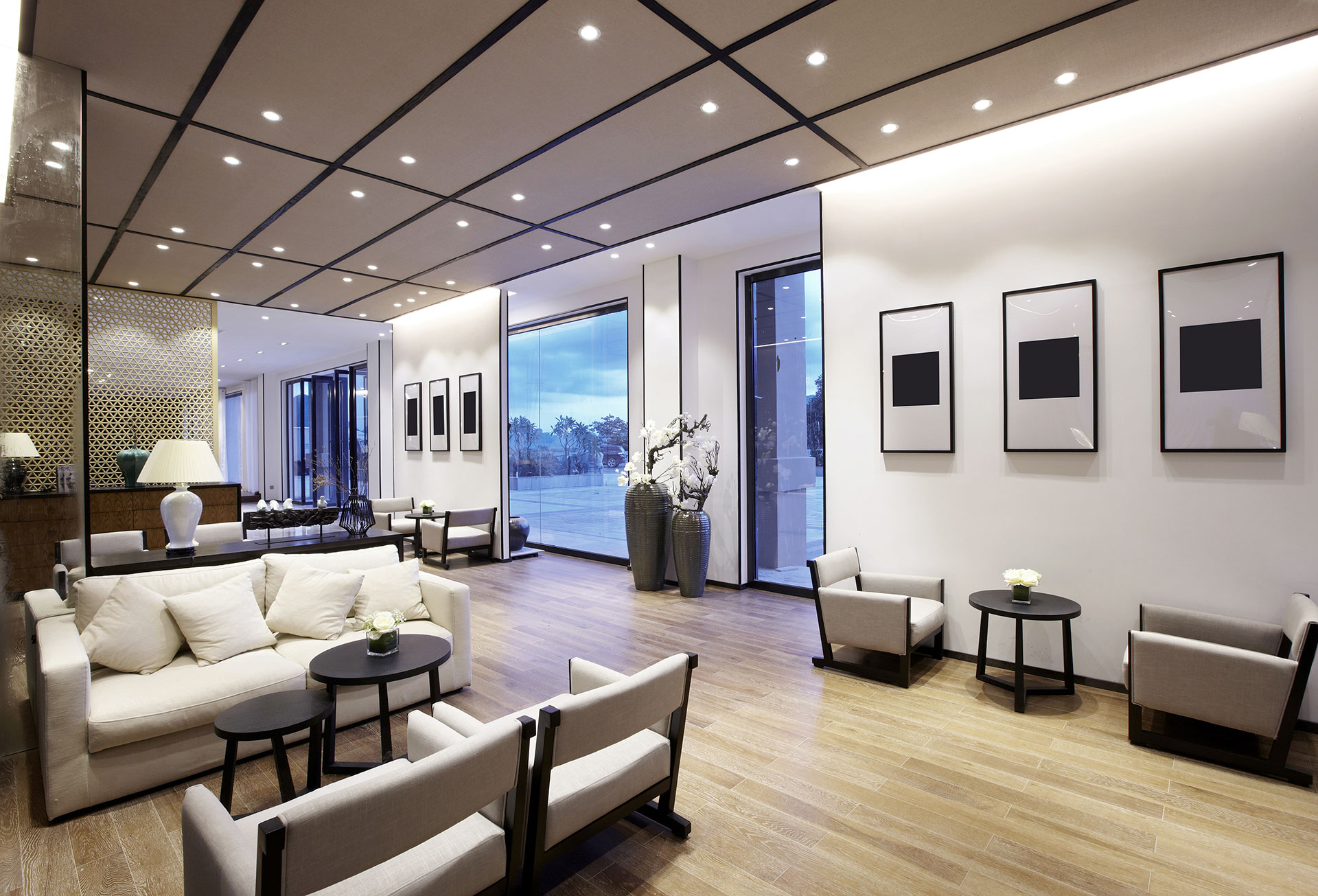 transformez votre espace commercial en 2025 grâce à notre expertise en rénovation. offrez à vos clients un environnement moderne, fonctionnel et attrayant pour maximiser votre impact sur le marché.