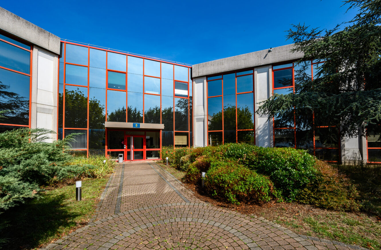 découvrez nos services de rénovation de locaux commerciaux à gennevilliers en 2025. transformez votre espace professionnel avec des solutions sur mesure, alliant modernité et fonctionnalité pour attirer votre clientèle. contactez-nous dès maintenant pour un devis personnalisé.