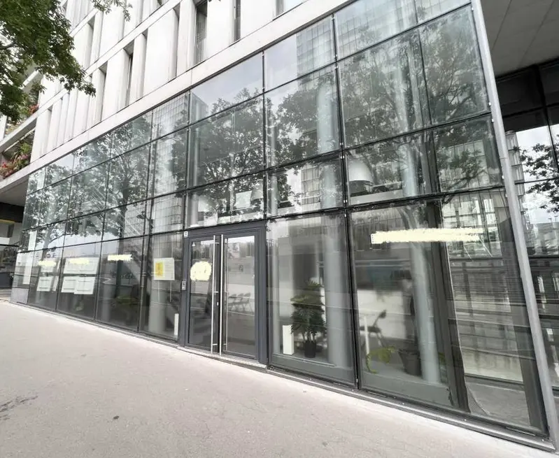 découvrez notre expertise en rénovation de locaux commerciaux à paris 75013. transformez votre espace en un lieu attractif et fonctionnel qui répond à vos besoins professionnels. contactez-nous pour un devis personnalisé.