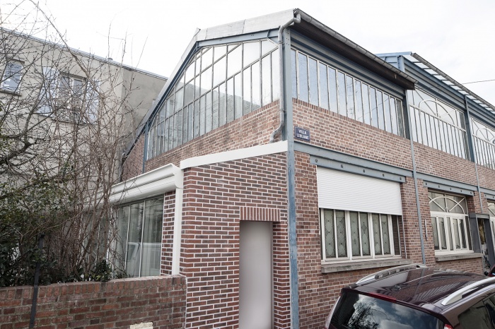 découvrez les meilleures solutions de rénovation de loft à montrouge. transformez votre espace en un lieu moderne et fonctionnel, alliant style et confort, avec notre expertise en design et aménagement. contactez-nous dès aujourd'hui pour donner vie à vos projets !