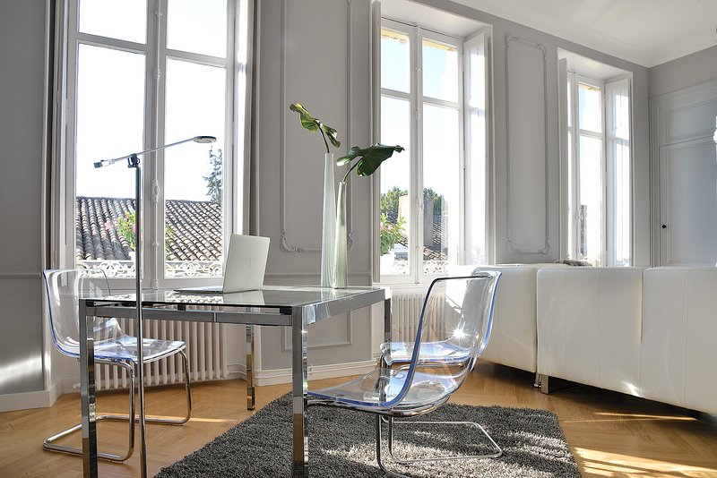 découvrez les services de rénovation de loft à saint-cloud, transformant votre espace en un lieu moderne et fonctionnel. profitez de notre expertise pour un projet personnalisé qui allie style et confort.
