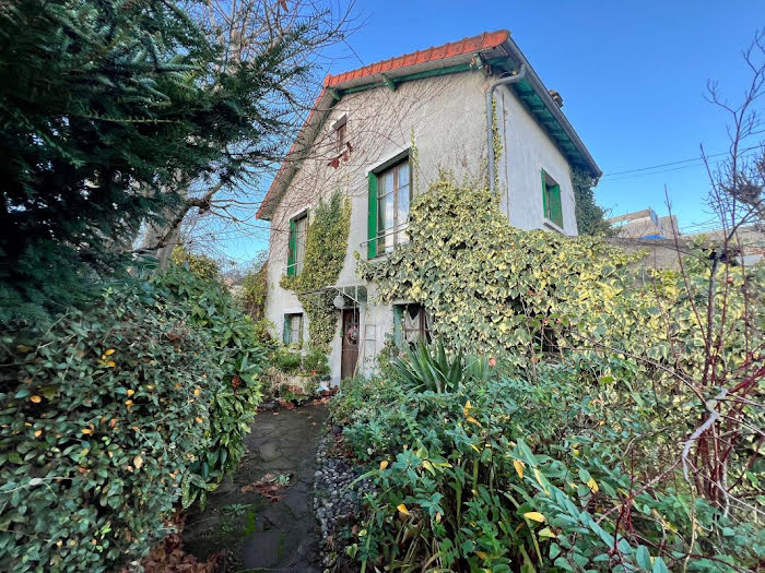 découvrez nos services de rénovation de maison à bourg-la-reine. transformez votre intérieur avec des solutions sur mesure pour moderniser et embellir votre espace de vie. contactez-nous pour un devis gratuit et redonnez vie à votre maison!