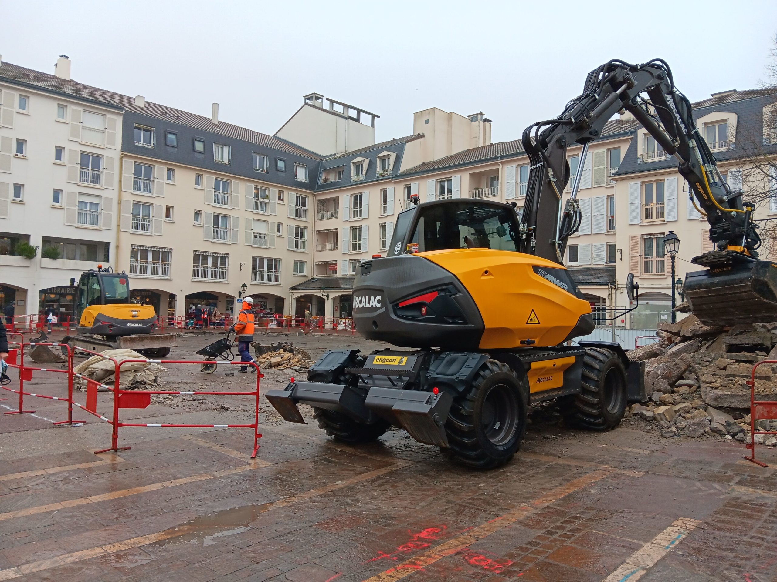 découvrez nos services de rénovation de maison à garches en 2025. transformez votre espace de vie grâce à notre expertise en design et en construction pour un habitat moderne et confortable.