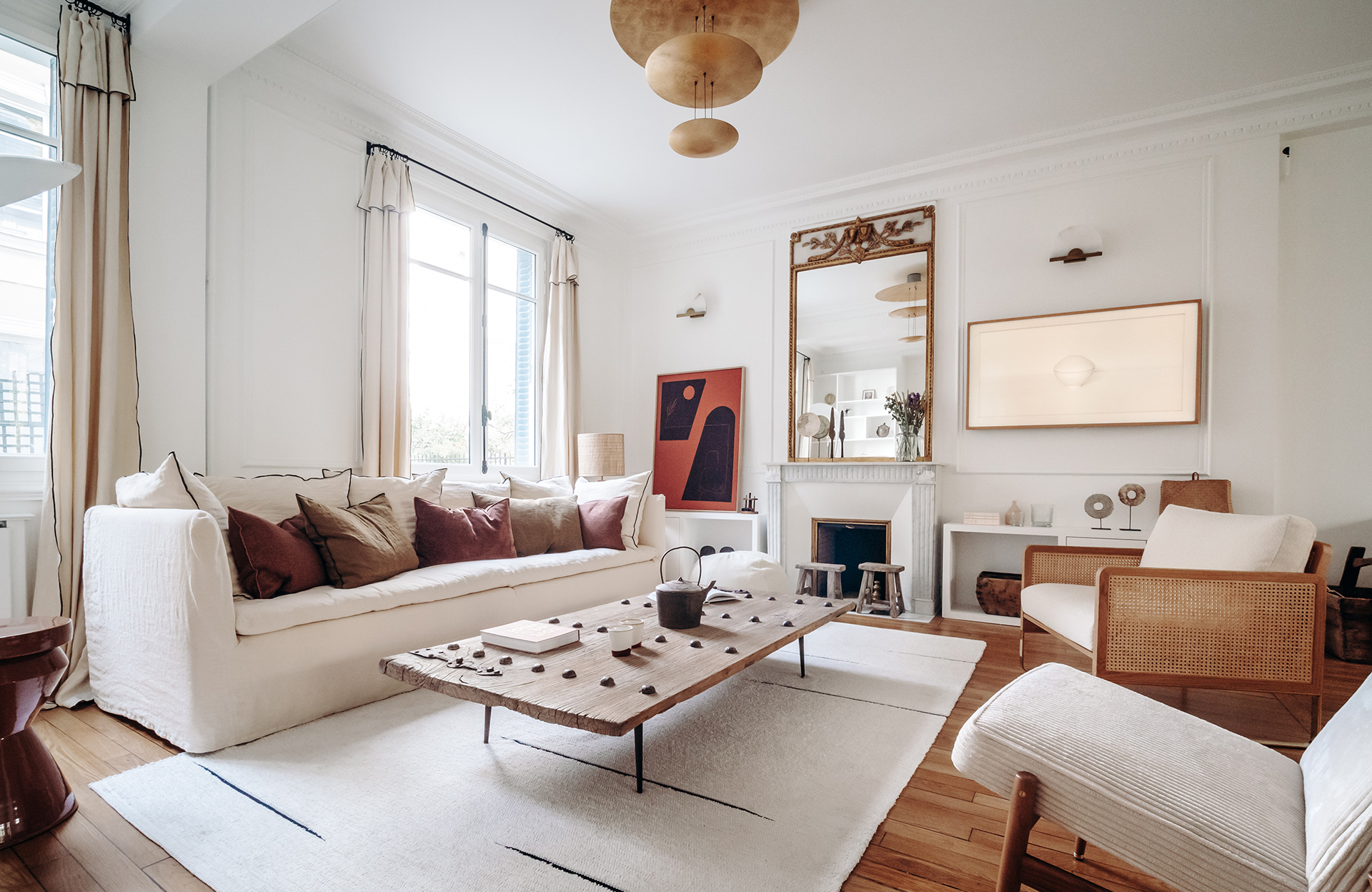 découvrez nos services de rénovation de maison à paris pour transformer votre espace de vie en un lieu moderne et fonctionnel. que ce soit pour des travaux de peinture, d'aménagement ou de restauration, notre équipe d'experts est à votre écoute pour réaliser vos projets selon vos envies.