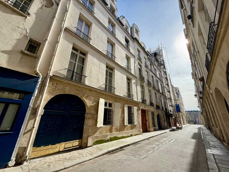 découvrez nos services de rénovation pour votre maison à paris 75004. transformez votre espace de vie avec des solutions sur mesure, alliant style et confort. contactez-nous dès aujourd'hui pour un devis personnalisé et réalisez vos projets de rénovation avec des experts.