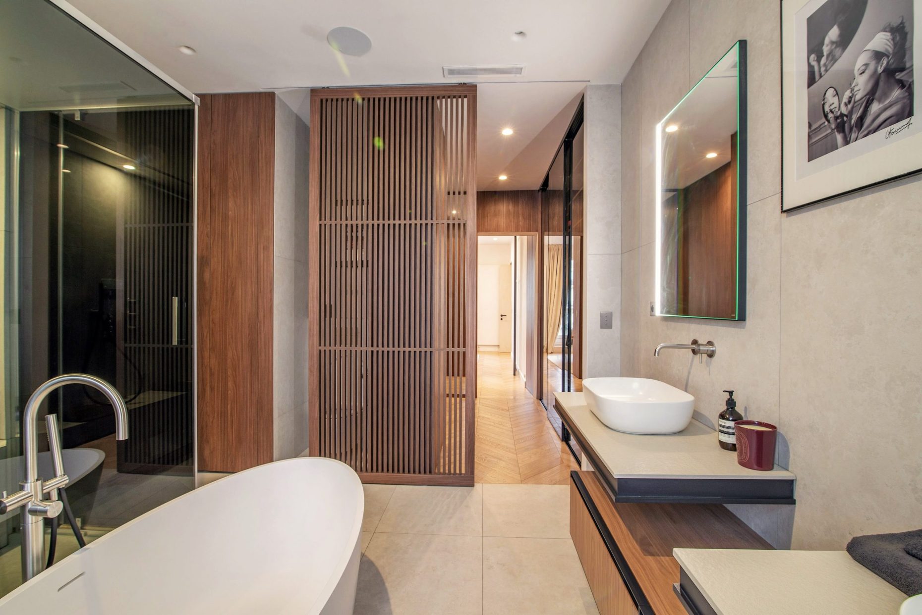 transformez votre maison dans le 7ème arrondissement de paris avec nos services de rénovation sur mesure. expertise, qualité et passion pour donner vie à vos projets.