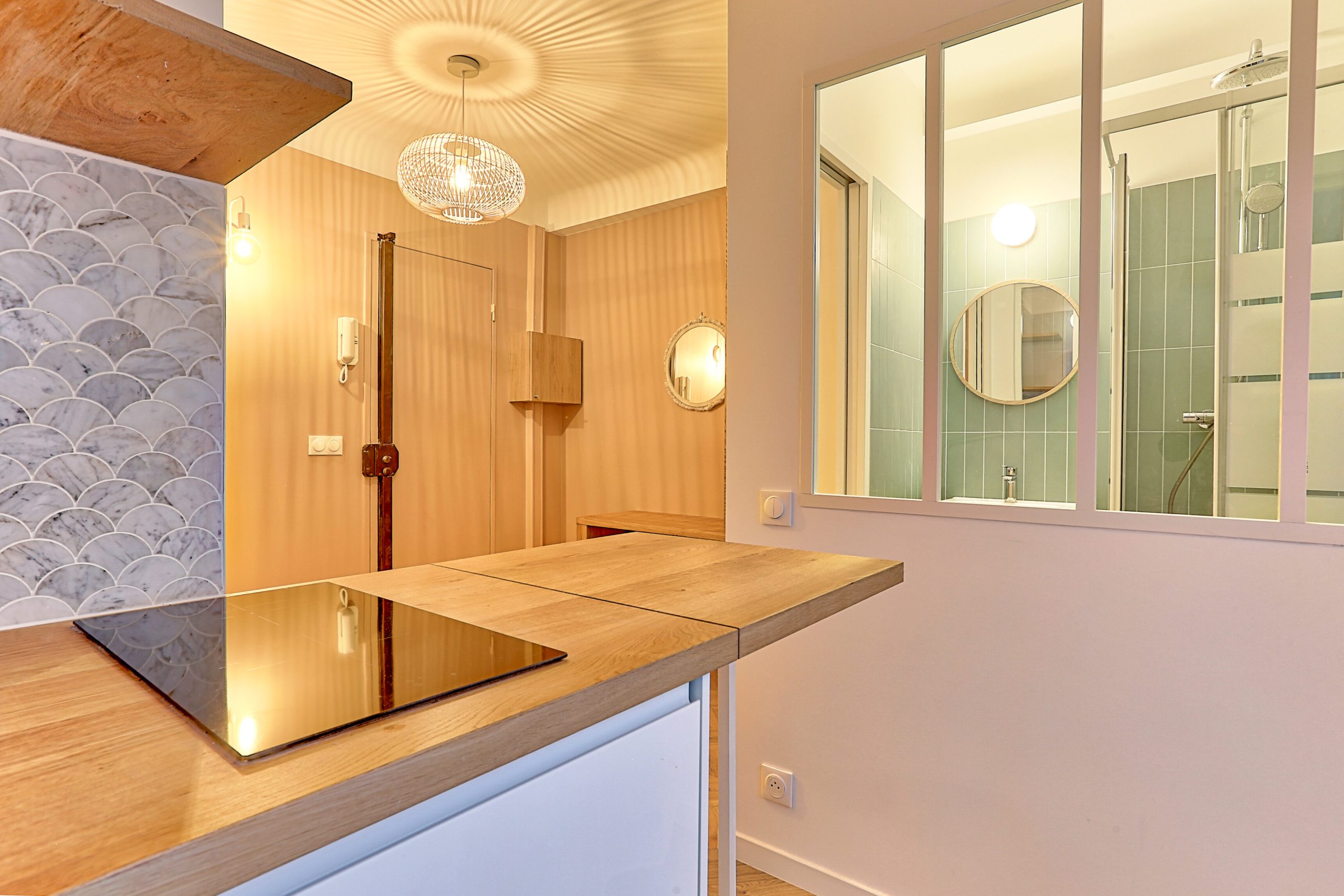 transformez votre maison dans le 16e arrondissement de paris avec nos services de rénovation de qualité. profitez d'une expertise locale pour moderniser votre espace tout en préservant son charme d'antan. contactez-nous dès aujourd'hui pour un devis personnalisé.