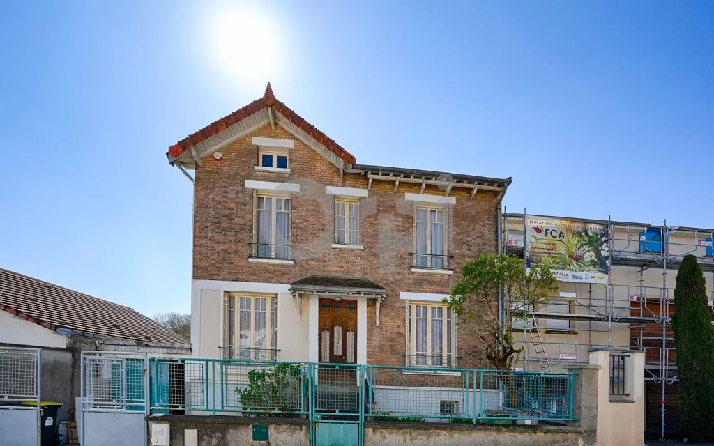 découvrez nos services de rénovation de maison à plessis-robinson. transformez votre espace de vie avec nos experts en rénovation qui vous accompagnent de la conception à la réalisation, pour un intérieur moderne et agréable.