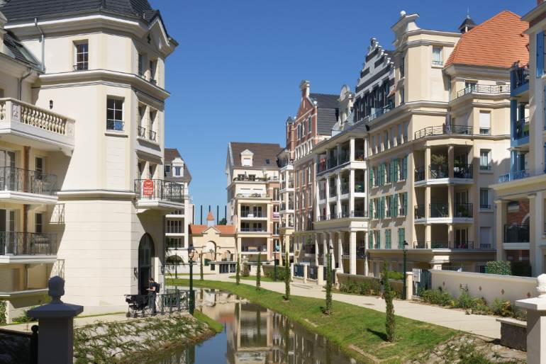 découvrez nos services de rénovation à plessis-robinson pour transformer votre maison en un espace moderne et fonctionnel. profitez d'un accompagnement personnalisé, des artisans qualifiés et des solutions sur mesure pour réaliser vos projets d'aménagement intérieur et extérieur. contactez-nous dès aujourd'hui!