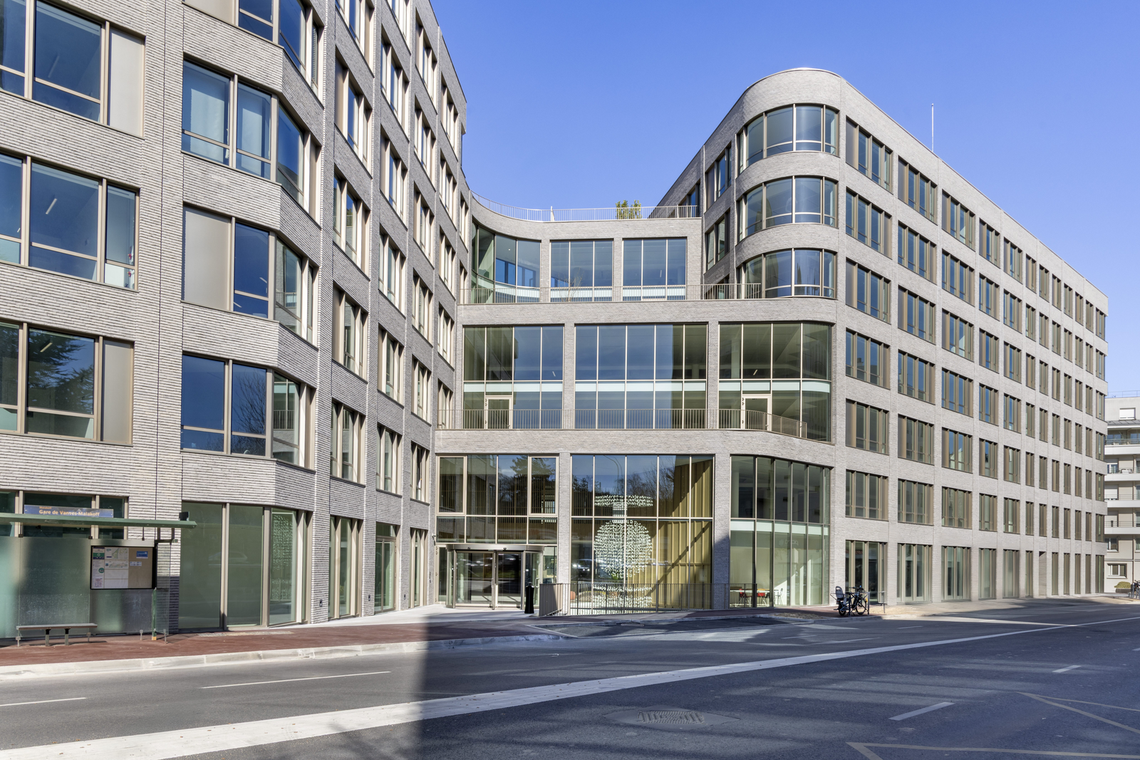 découvrez les services de rénovation à malakoff : transformation de votre espace, amélioration de votre confort et valorisation de votre bien immobilier. notre équipe d'experts vous accompagne dans tous vos projets.