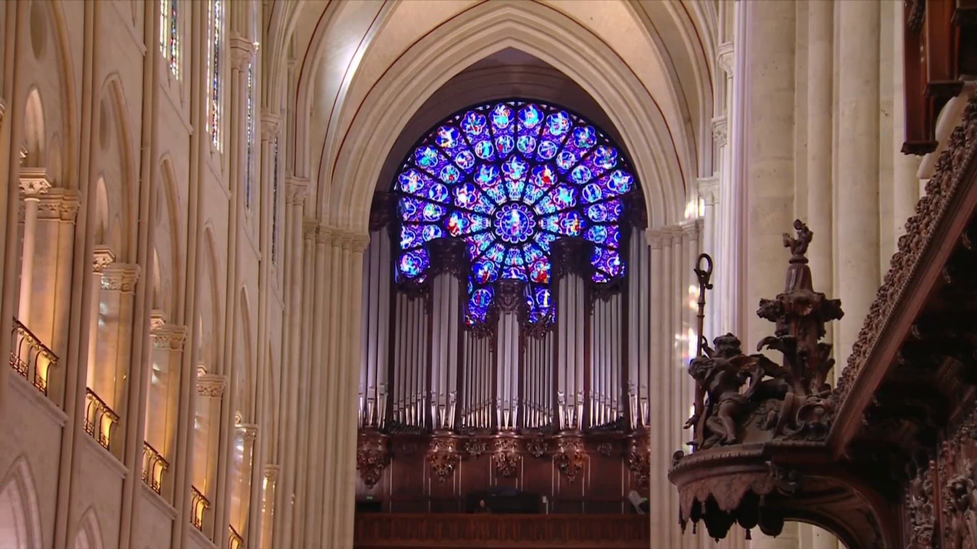 découvrez tout sur la rénovation de notre-dame : travaux, défis, innovations et actualités autour de la restauration de la célèbre cathédrale parisienne après l'incendie.