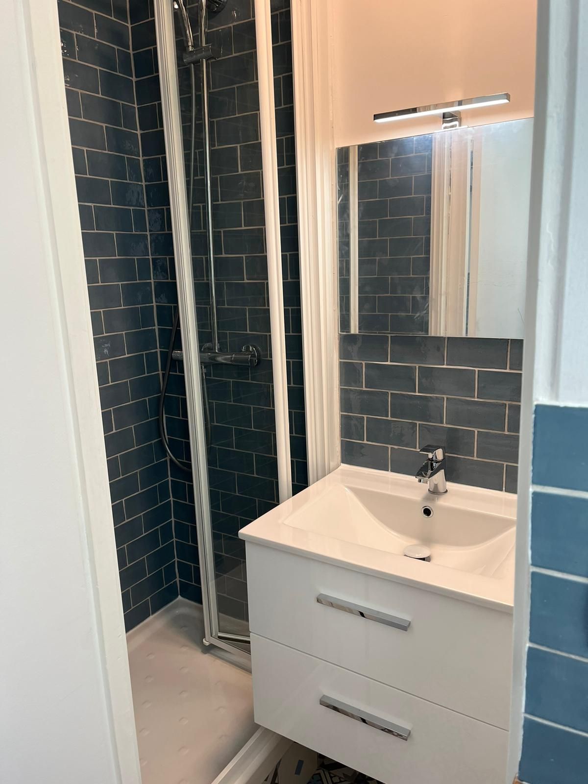 découvrez nos services de rénovation à paris 20 pour transformer votre espace de vie. que ce soit pour un appartement ou une maison, notre équipe d'experts vous accompagne dans tous vos projets, alliant qualité et savoir-faire.