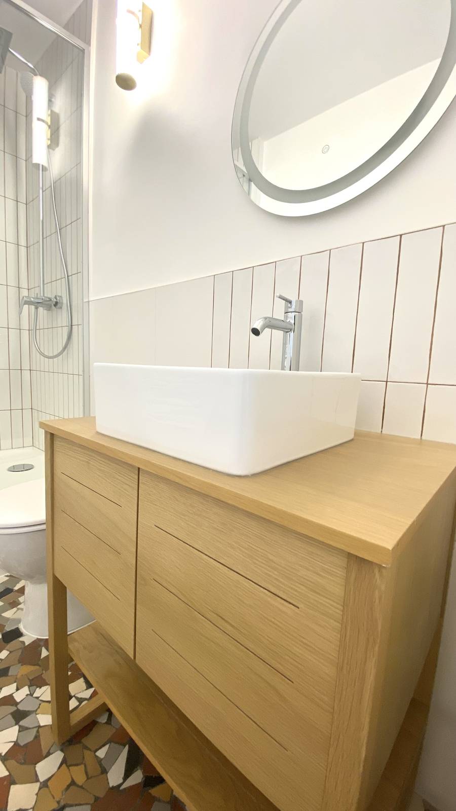 confiez la rénovation de votre salle de bain à asnières à des professionnels expérimentés. solutions sur mesure, matériaux de qualité et devis gratuit pour moderniser votre espace.