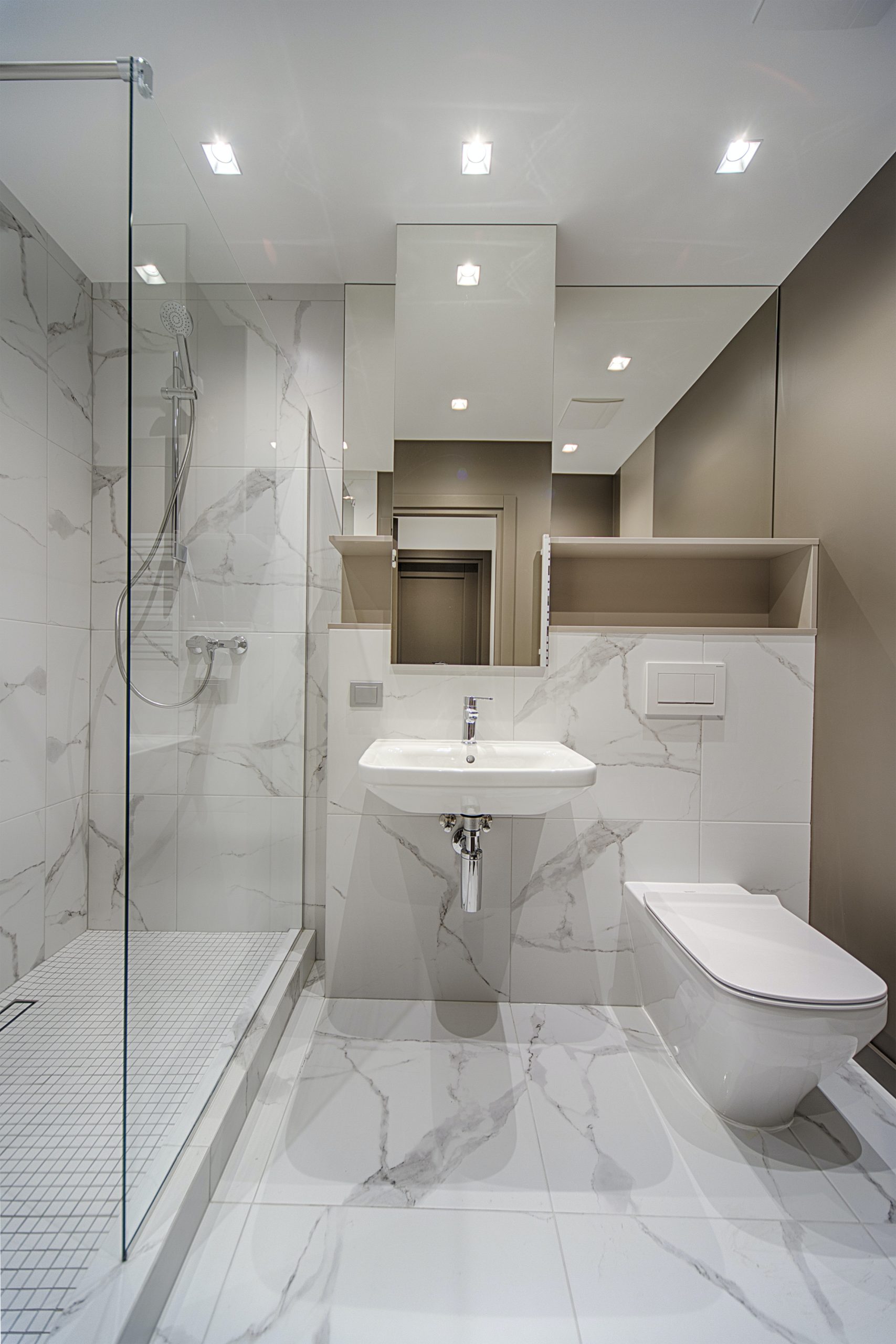 transformez votre salle de bain à paris avec notre service de rénovation sur mesure. alliez confort moderne et esthétique raffinée pour créer un espace de bien-être unique. contactez-nous dès aujourd'hui pour un devis personnalisé!