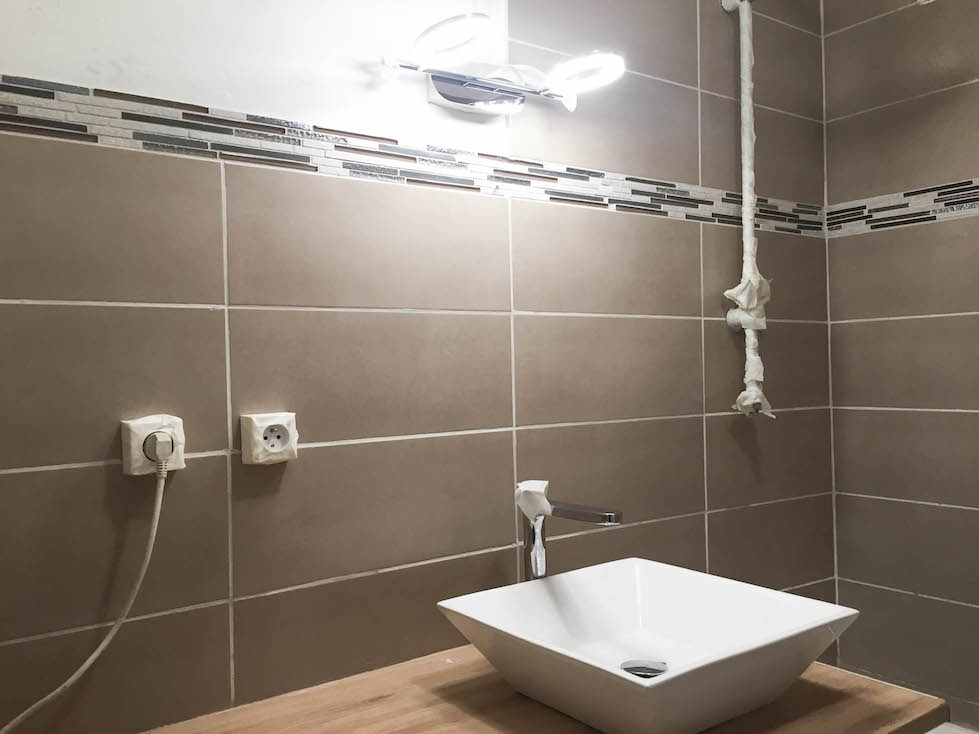 redonnez vie à votre salle de bains grâce à nos conseils de rénovation : idées modernes, astuces pratiques et démarches à suivre pour transformer votre espace en un lieu tendance, fonctionnel et confortable.