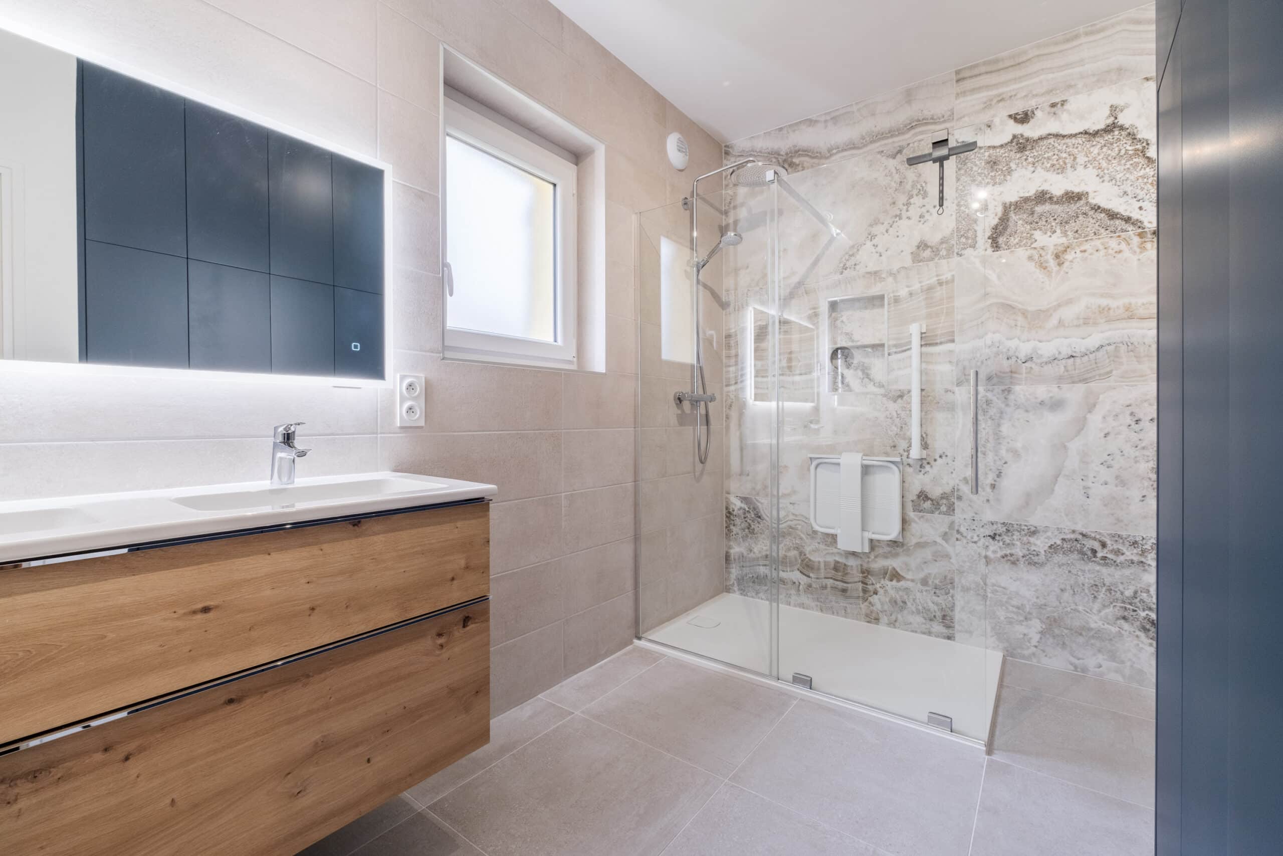 confiez la rénovation de votre salle de bains à attainville en 2025 à des experts qualifiés. modernisez votre espace avec des solutions sur mesure alliant confort et esthétique. devis gratuit et accompagnement personnalisé.