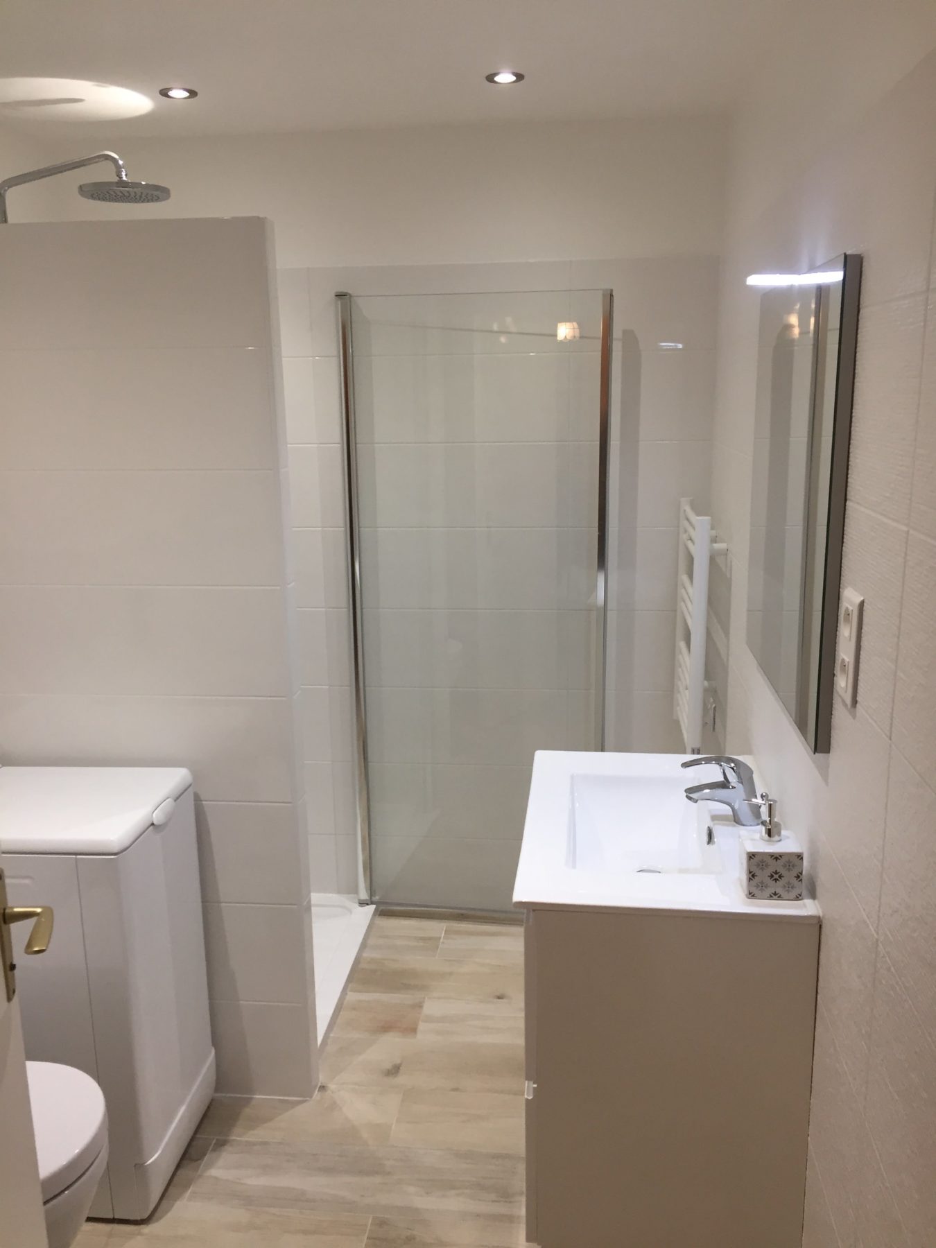 confiez la rénovation de votre salle de bains à barbizon à des experts : conception sur-mesure, matériaux de qualité, et finitions impeccables. obtenez un devis gratuit pour transformer votre espace bain.