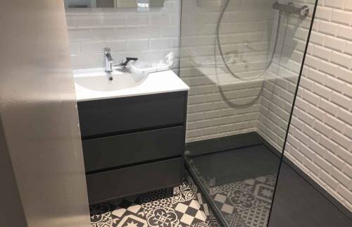confiez la rénovation de votre salle de bains à bussières en 2025 à des experts qualifiés. modernisez votre espace avec des solutions sur mesure, matériaux de qualité et finitions soignées. demandez votre devis gratuit !