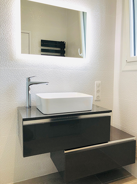 confiez la rénovation de votre salle de bains à carnetin à des professionnels qualifiés. modernisez votre espace avec des solutions sur mesure, un design tendance et des matériaux de qualité, pour un résultat durable et esthétique.