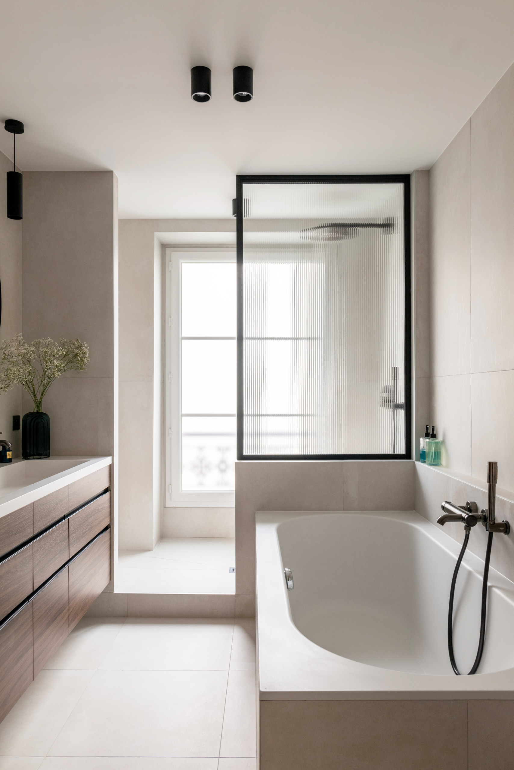 confiez la rénovation de votre salle de bains à cessoy-en-montois en 2025 à des experts qualifiés. solutions sur mesure, conseils personnalisés et qualité garantie pour transformer votre espace selon vos envies.