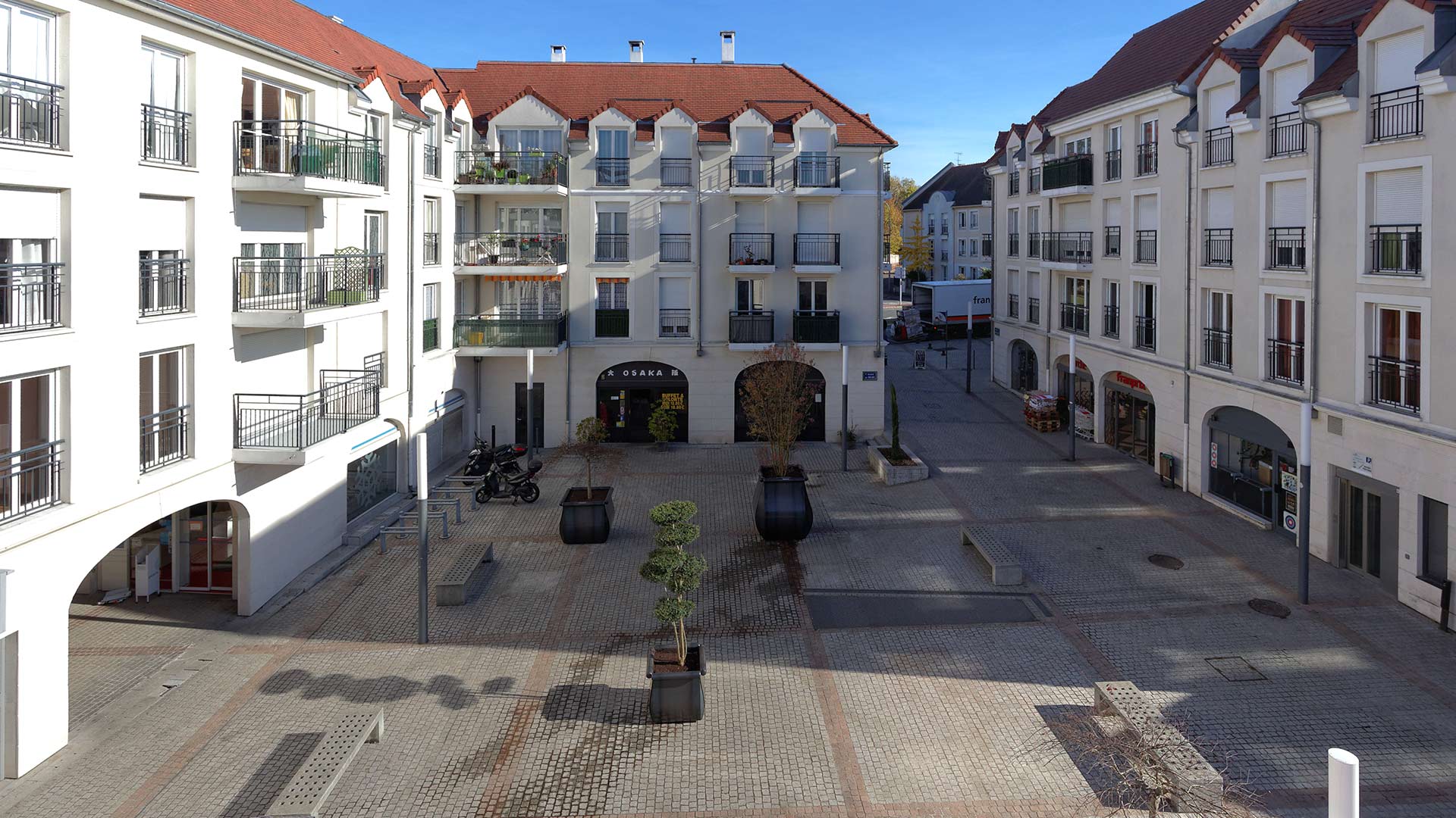 découvrez nos services de rénovation de studio à sucy-en-brie. transformez votre espace avec des solutions adaptées à vos besoins et à votre budget, tout en bénéficiant d'un accompagnement professionnel pour un résultat à la hauteur de vos attentes.