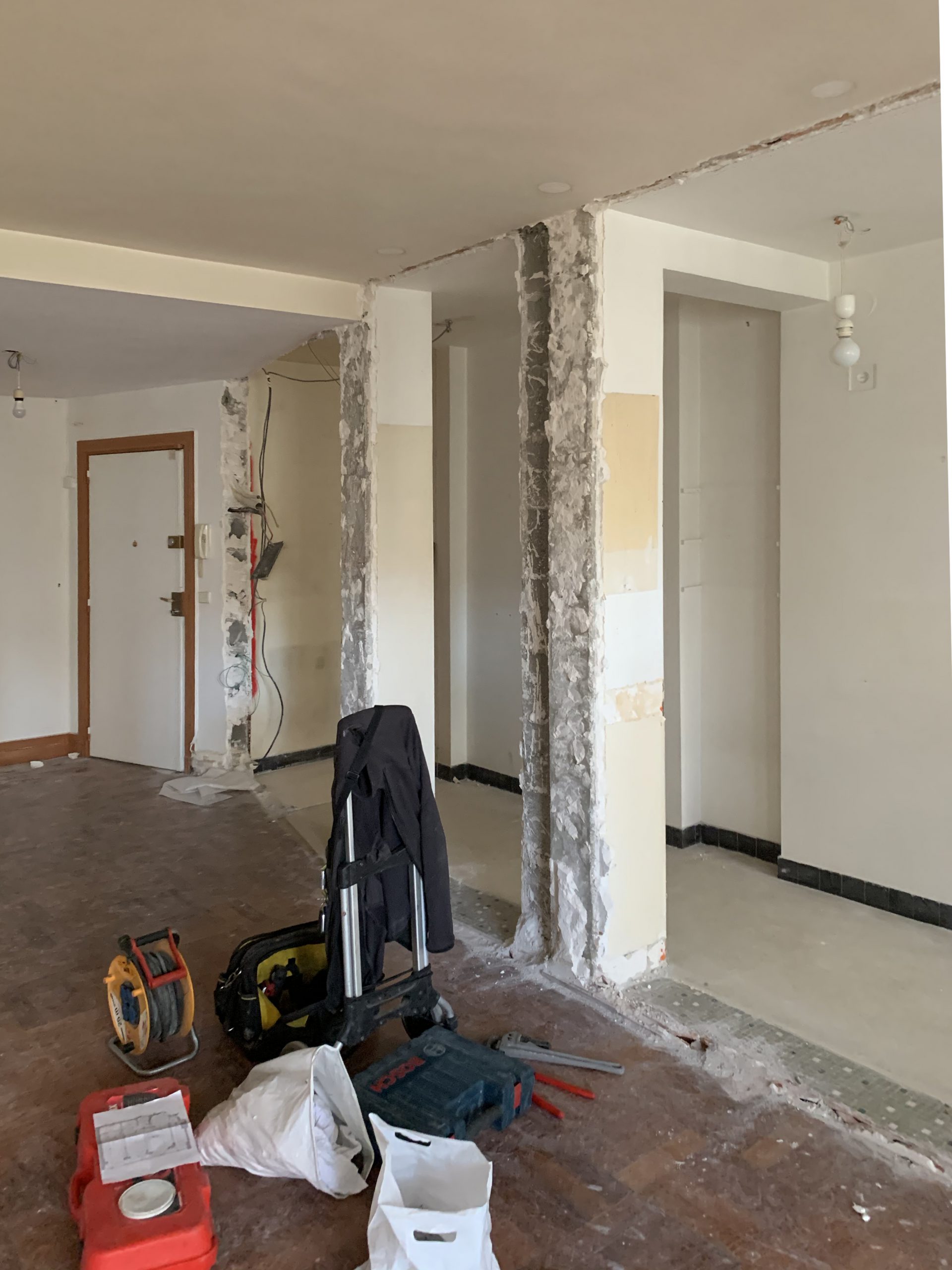 découvrez nos services de rénovation de studio à suresnes. transformez votre espace de vie avec des solutions sur mesure et un design contemporain. contactez-nous pour un devis gratuit et donnez vie à vos projets d'aménagement!