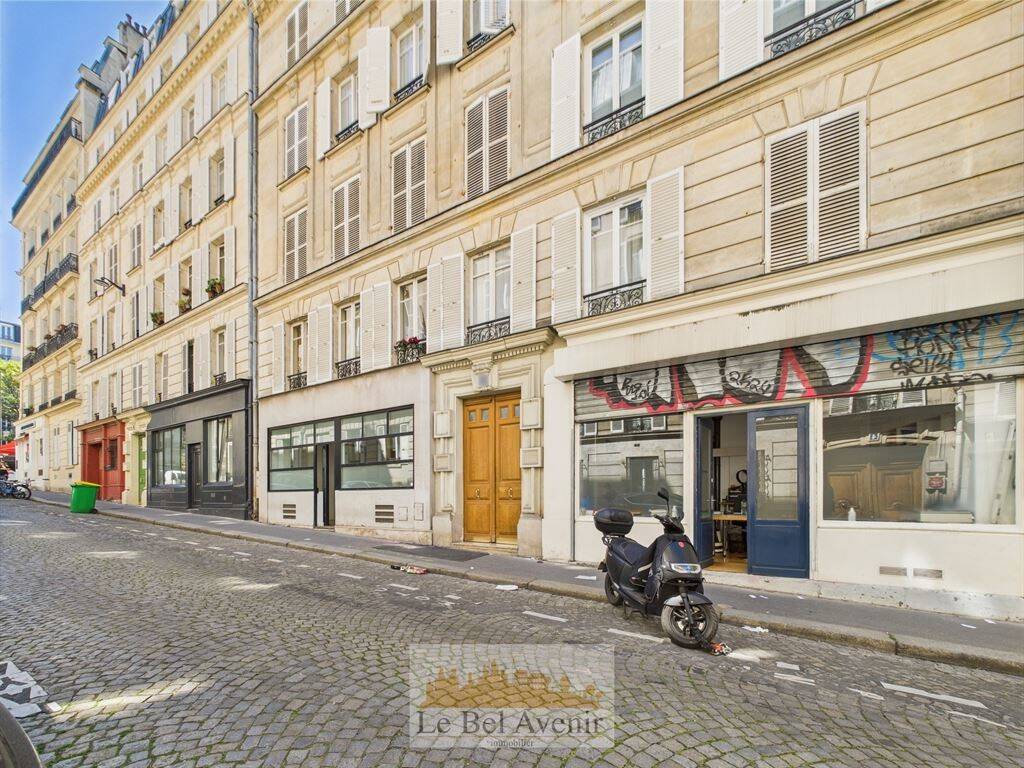 découvrez nos services professionnels de rénovation à paris 75004. transformez votre espace de vie avec des solutions personnalisées et un savoir-faire artisanal. contactez-nous pour un devis gratuit et redonnez vie à votre intérieur.