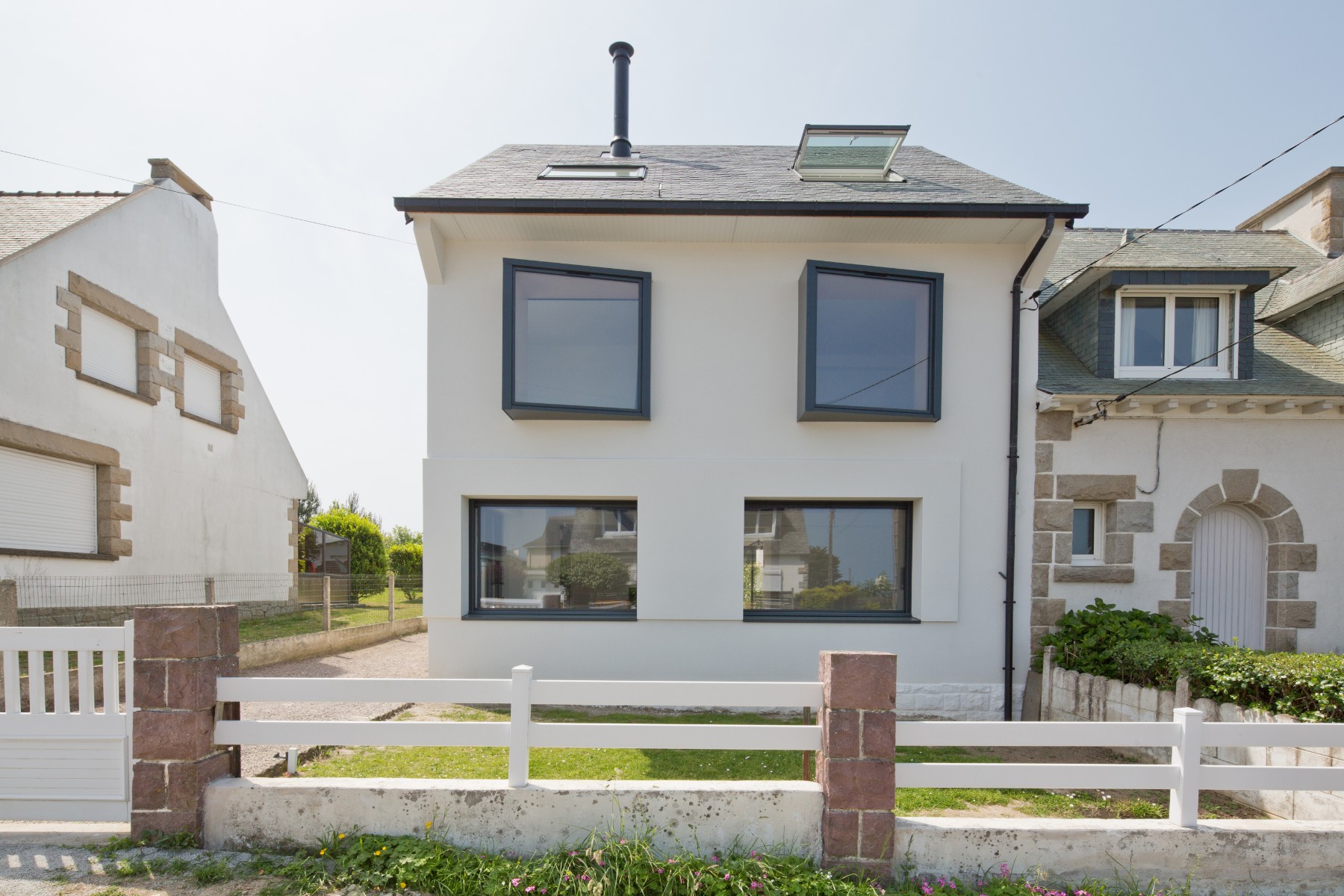 découvrez les étapes clés pour réussir la rénovation de votre maison à rueil-malmaison. du diagnostic initial aux finitions, suivez nos conseils pratiques pour transformer votre habitat en un espace moderne et confortable.